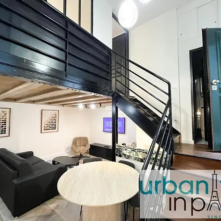 Urbanflat 09 - Stylish Duplex On Champs-elysees Appartement Paris
