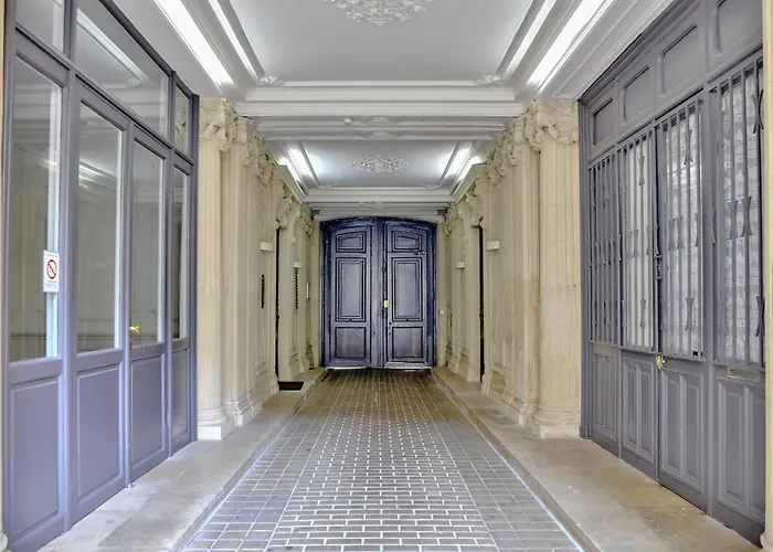 Urbanflat 09 - Stylish Duplex On Champs-elysees Appartement